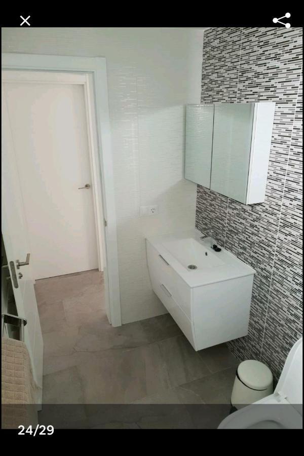 דירות Tías Luxury Gracioseros Puerto Del Carmen 1 מראה חיצוני תמונה